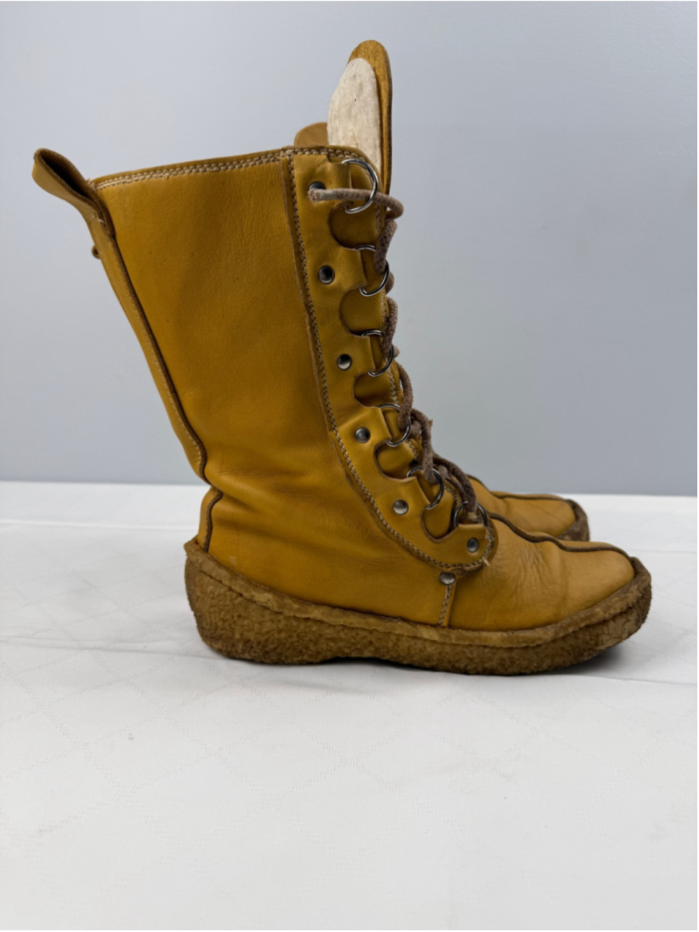 Vintage 70s Snowshoes Mukluk Winter Boots Moccasin made in Canada Size 7